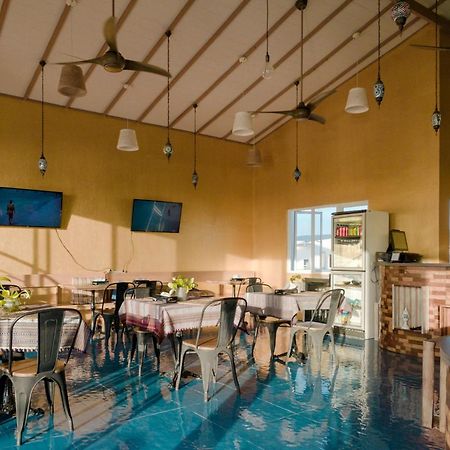 Lea Spa Hotel Maafushi Exteriör bild