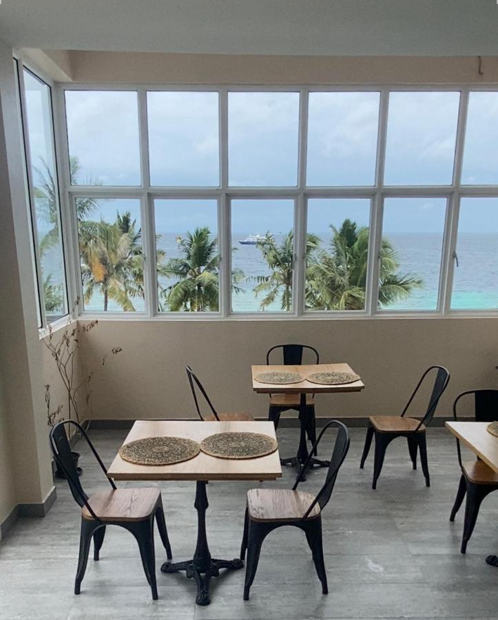 Lea Spa Hotel Maafushi Exteriör bild