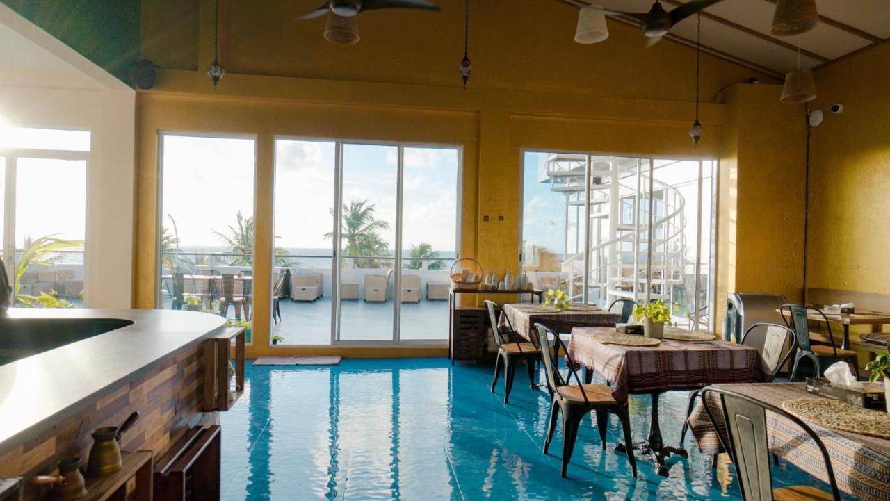 Lea Spa Hotel Maafushi Exteriör bild