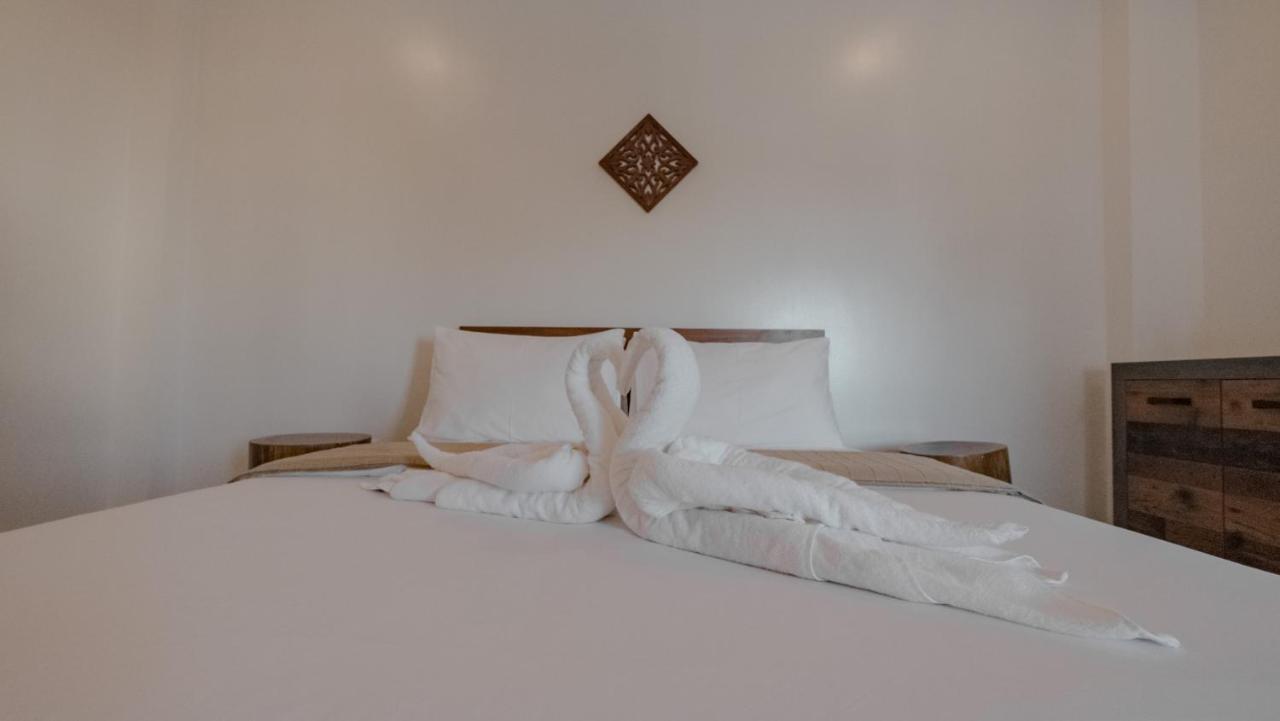 Lea Spa Hotel Maafushi Exteriör bild