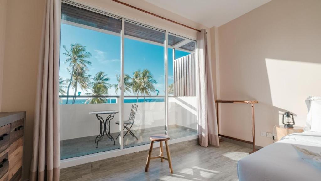 Lea Spa Hotel Maafushi Exteriör bild